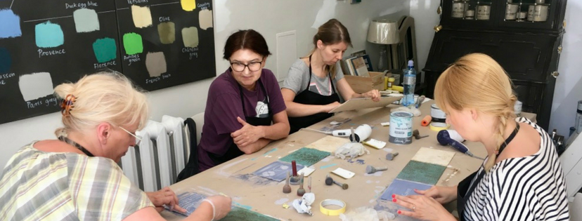 Fotorelacja z warsztatów stylizacji mebli farbami kredowymi Chalk Paint Annie Sloan – 1 lipca 2017