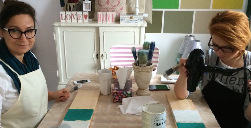 Fotorelacja z warsztatów stylizacji mebli farbami kredowymi Chalk Paint Annie Sloan – 15 listopada